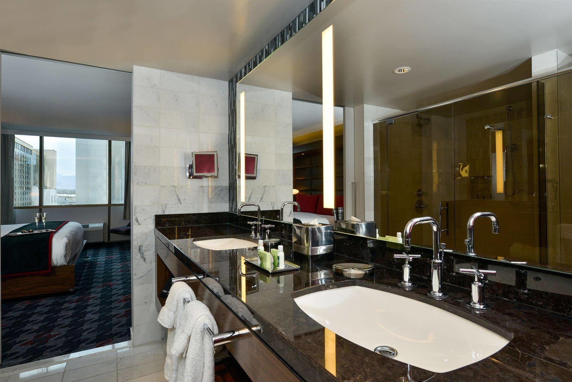 The D Vegas 3*