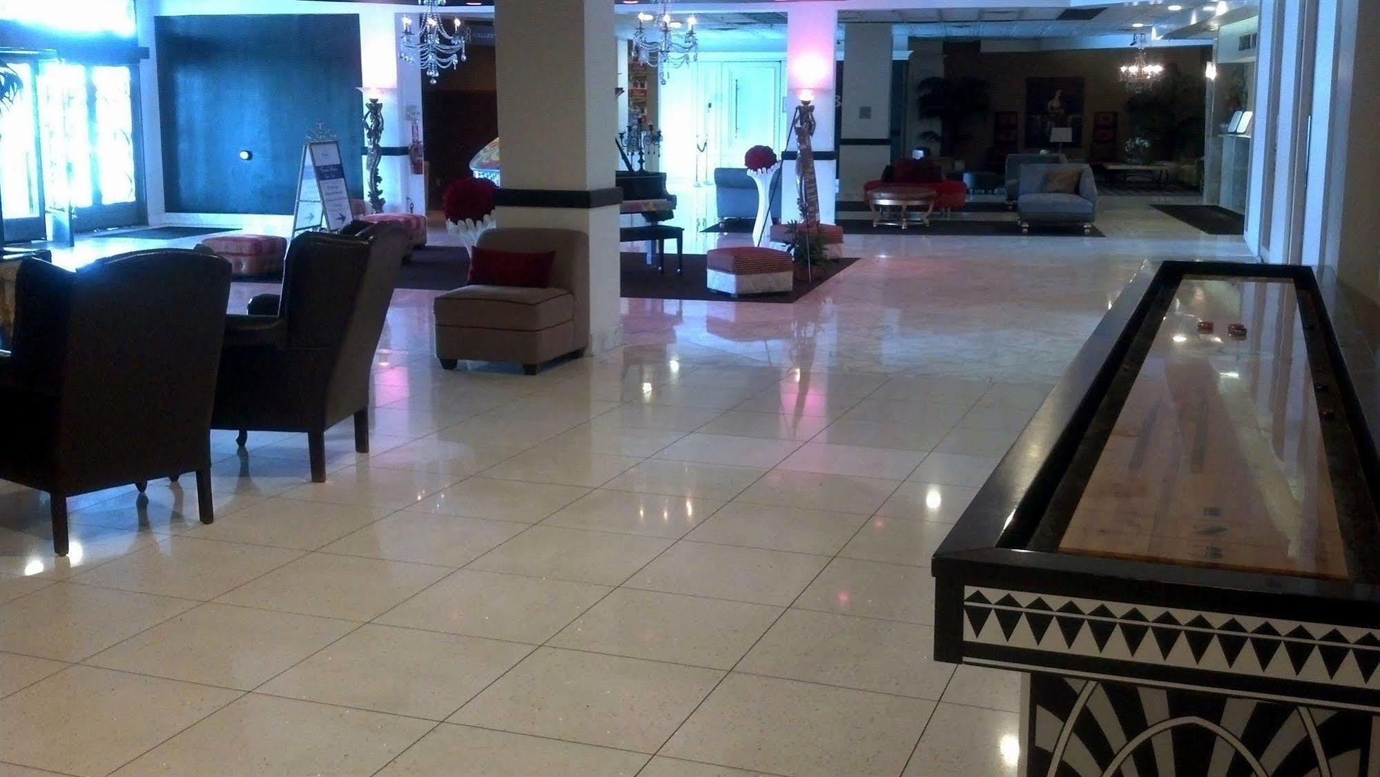 Royal Hotel