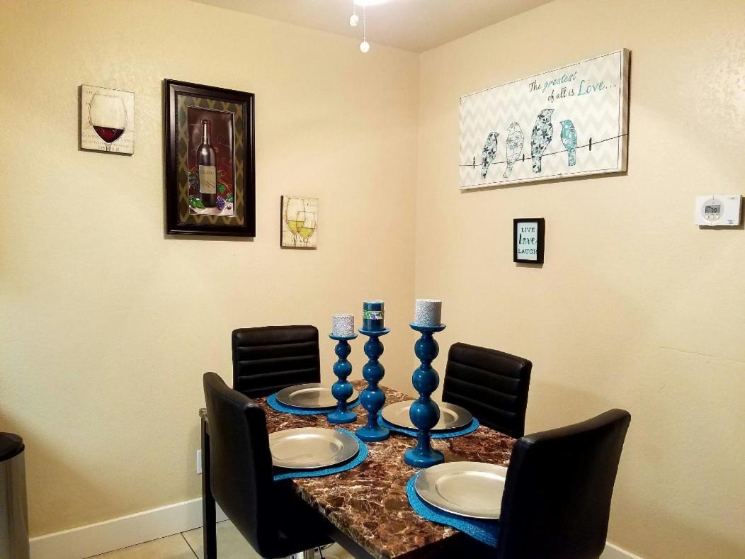 Apartamento Lovely Condo! Walking Distance To The Strip With Pool And *