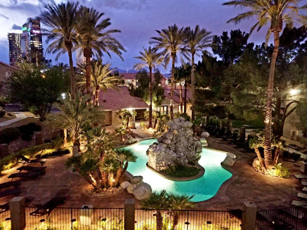 Lovely Condo! Walking Distance To The Strip With Pool And Apartamento Las Vegas