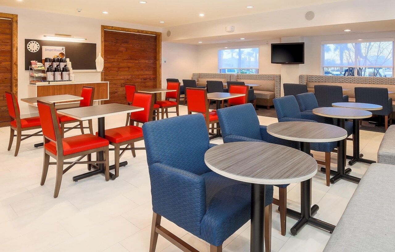 Hotel Express Vegas Stadium Area By Ihg