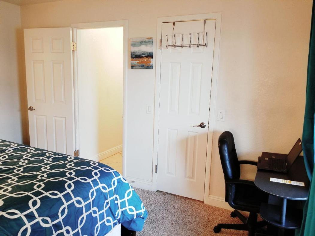 Apartamento Lovely Condo! Walking Distance To The Strip With Pool And *