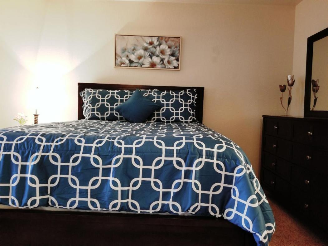 Apartamento Lovely Condo! Walking Distance To The Strip With Pool And *
