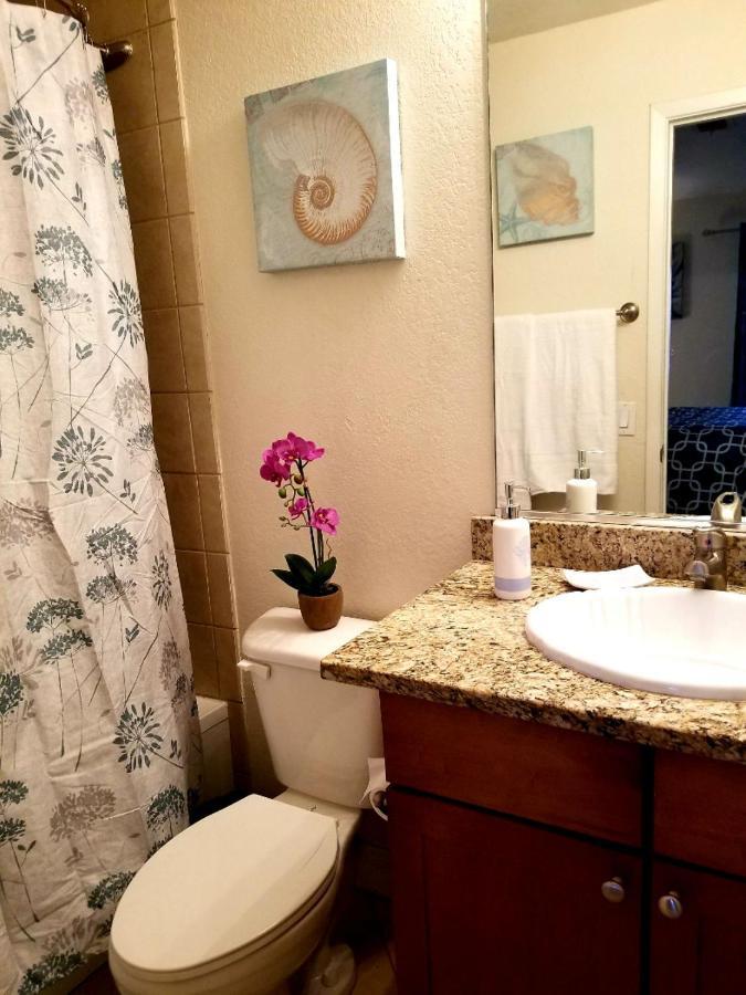 Lovely Condo! Walking Distance To The Strip With Pool And Apartamento