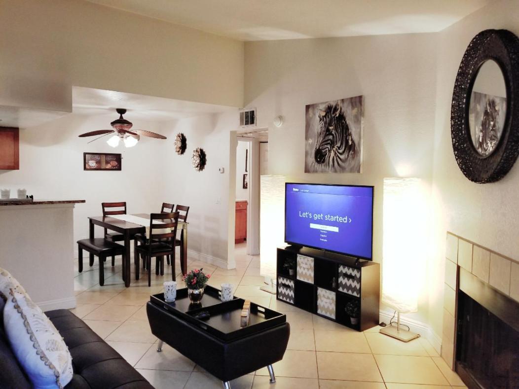 Apartamento Lovely Condo! Walking Distance To The Strip With Pool And *