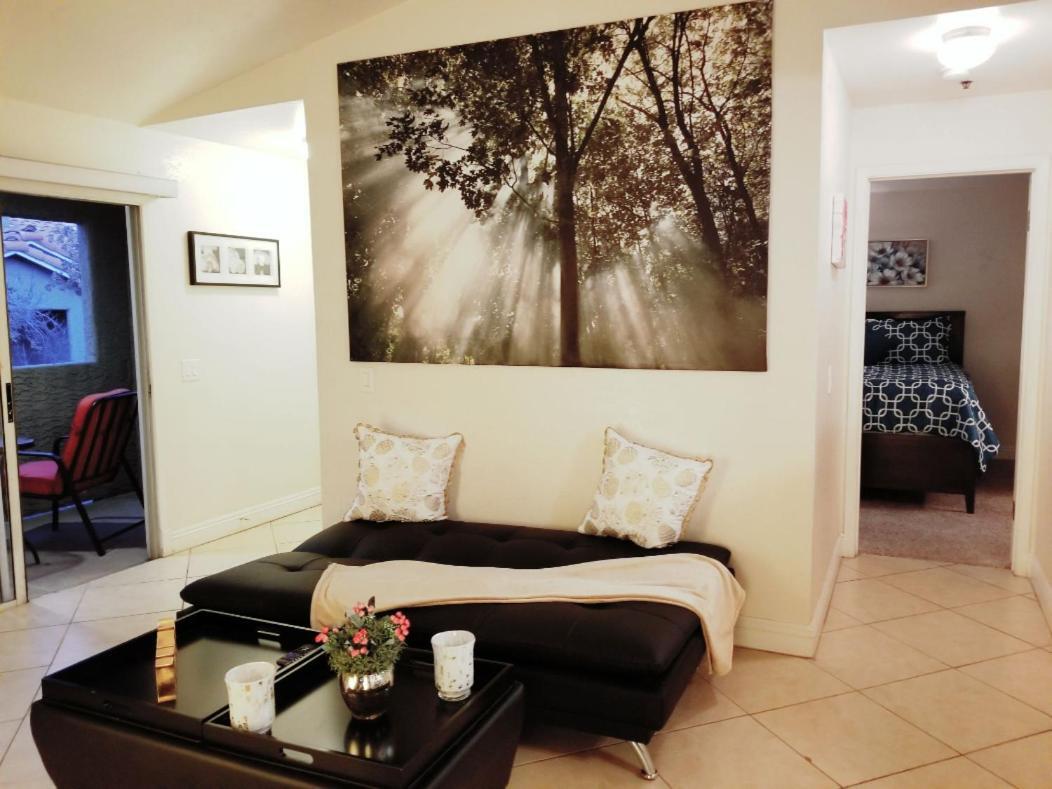 Apartamento Lovely Condo! Walking Distance To The Strip With Pool And *