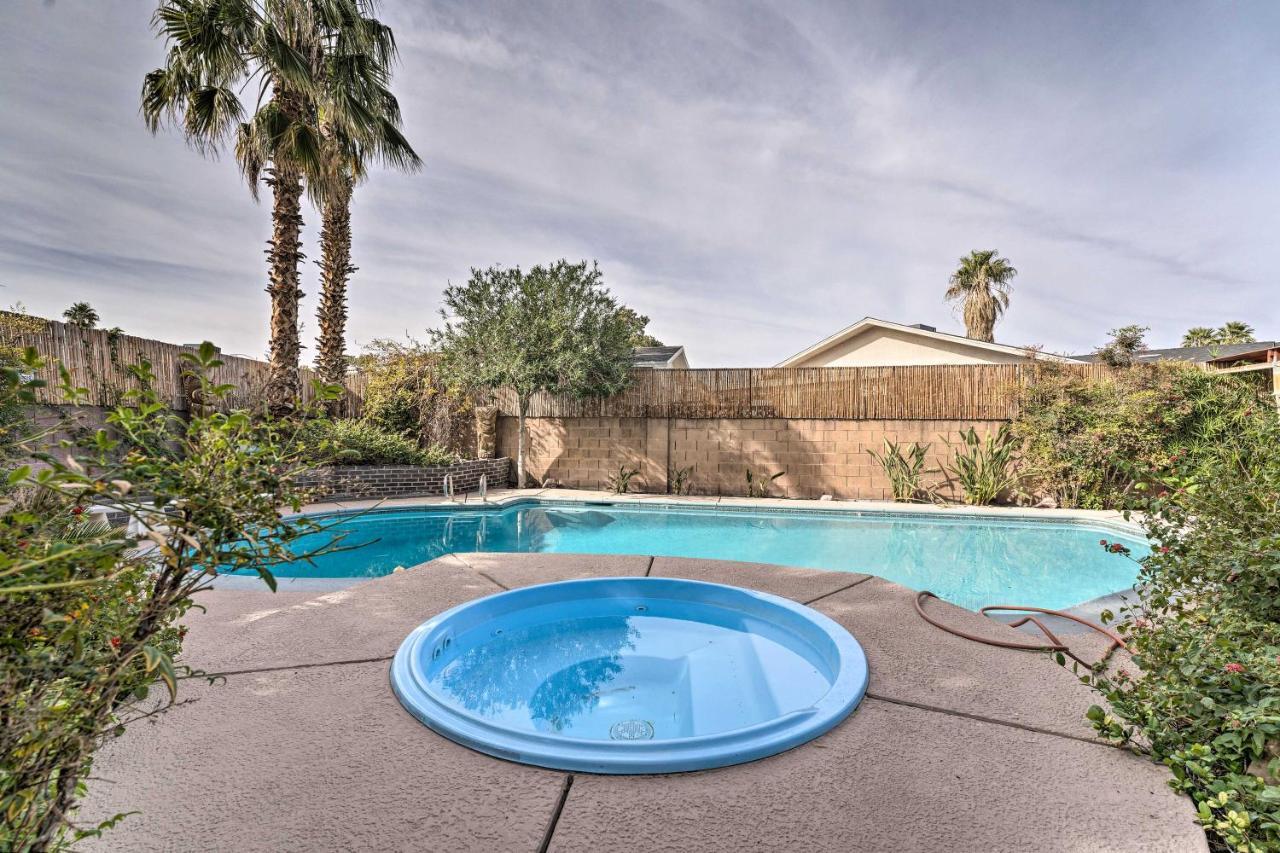 Vegas Oasis With Pool And 7 Miles To Strip Casa de férias Las Vegas