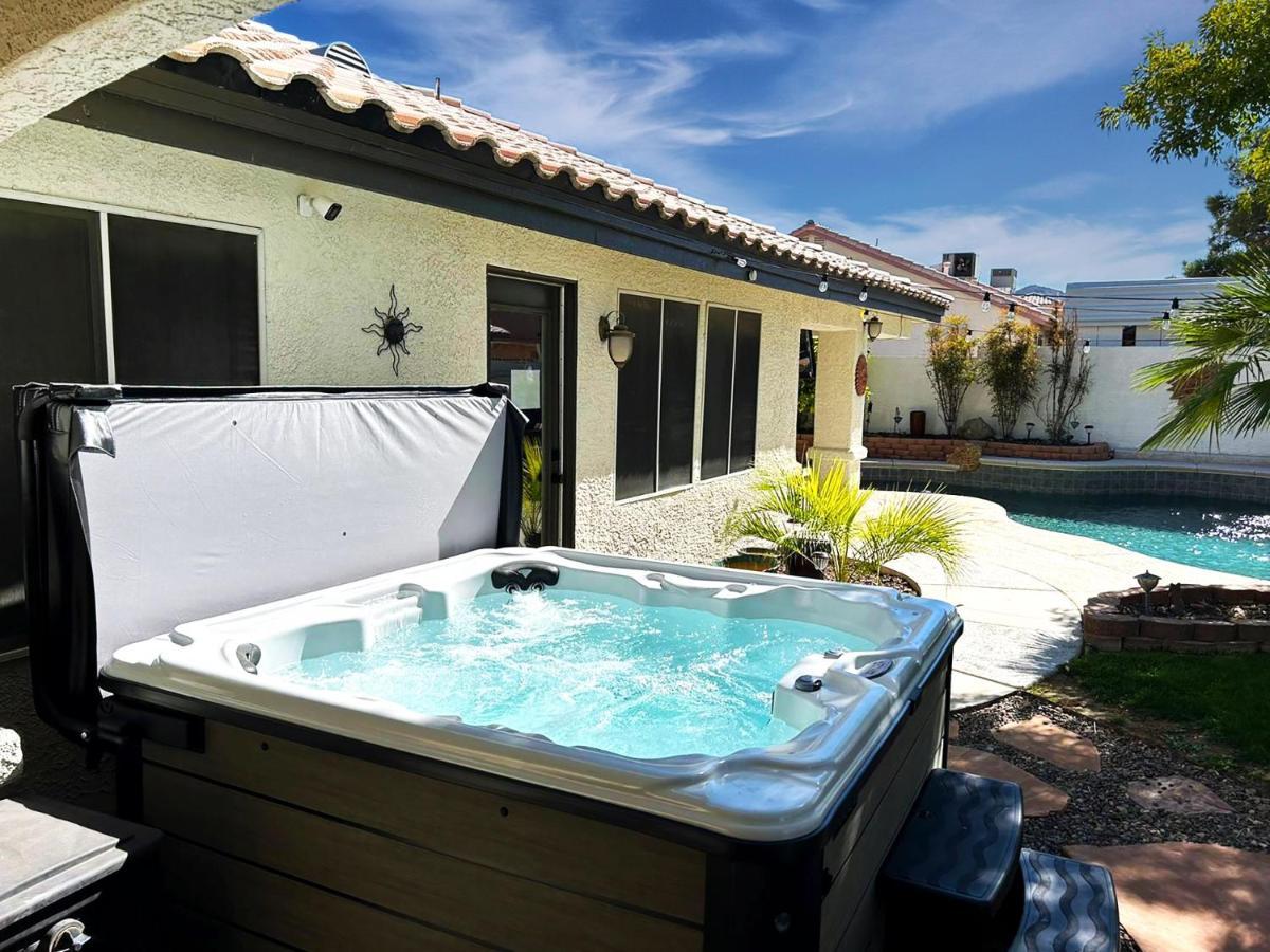 Casa de férias Ultimate Vacation: A Luxurious Oasis With A Pool! *