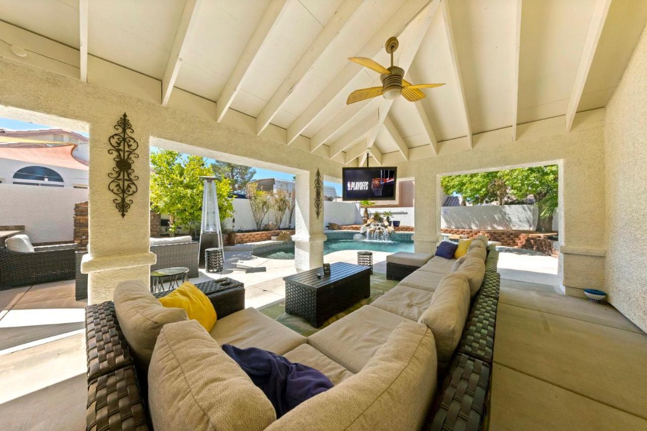 Casa de férias Ultimate Vacation: A Luxurious Oasis With A Pool!