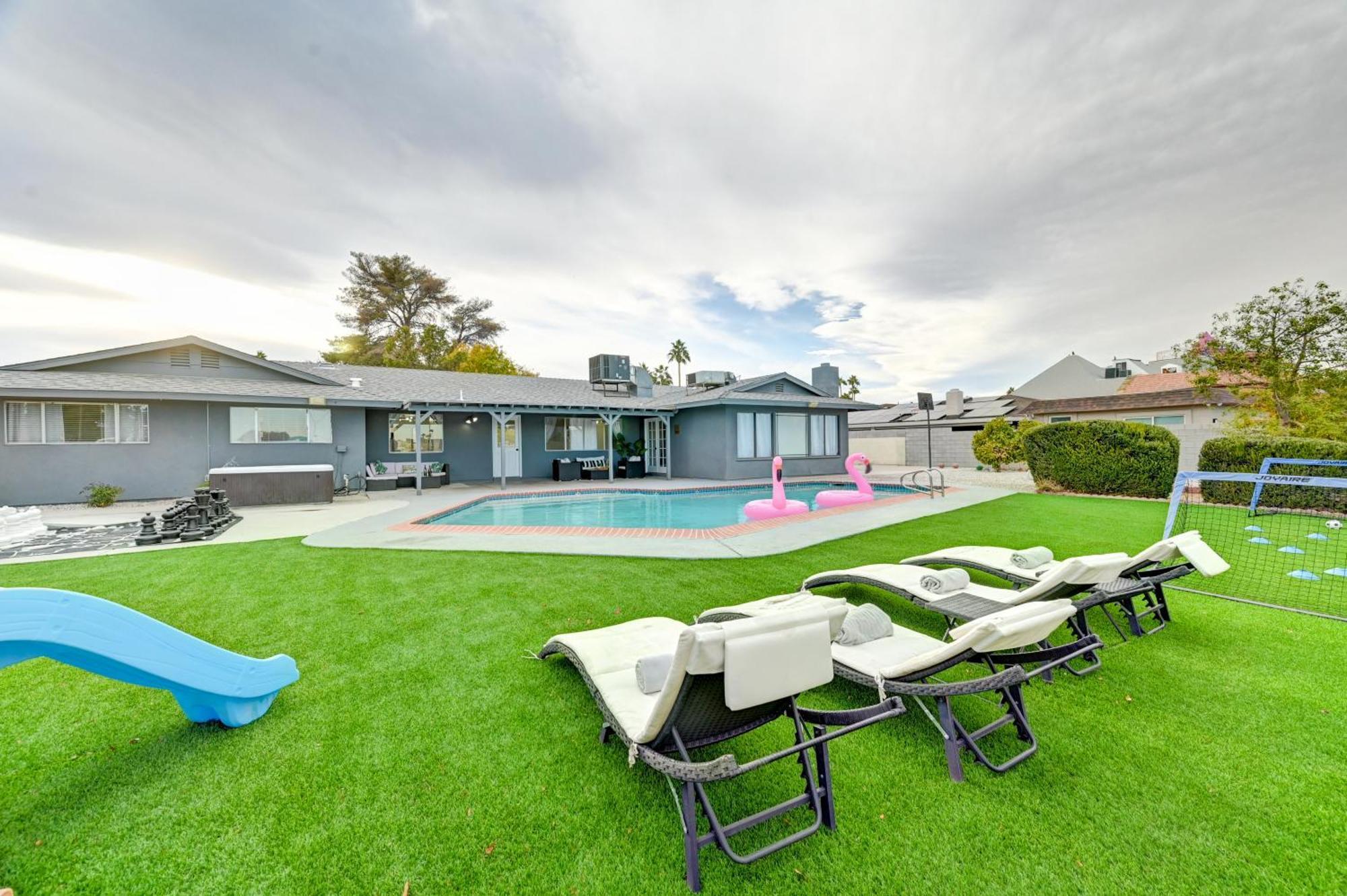 Pousada Paradise-luxury 5bd Retreat Perfect For Groups & Families Las Vegas