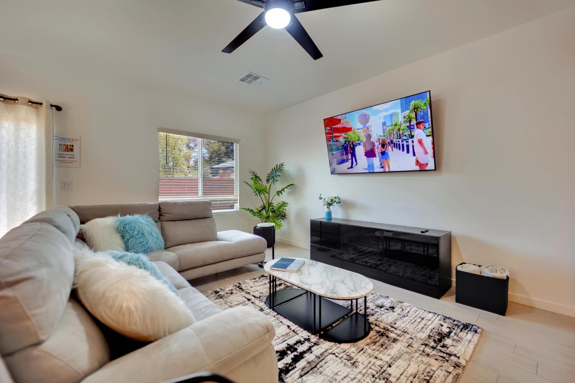 Casa Niva A Contemporary Oasis In The Heart Of Vegas