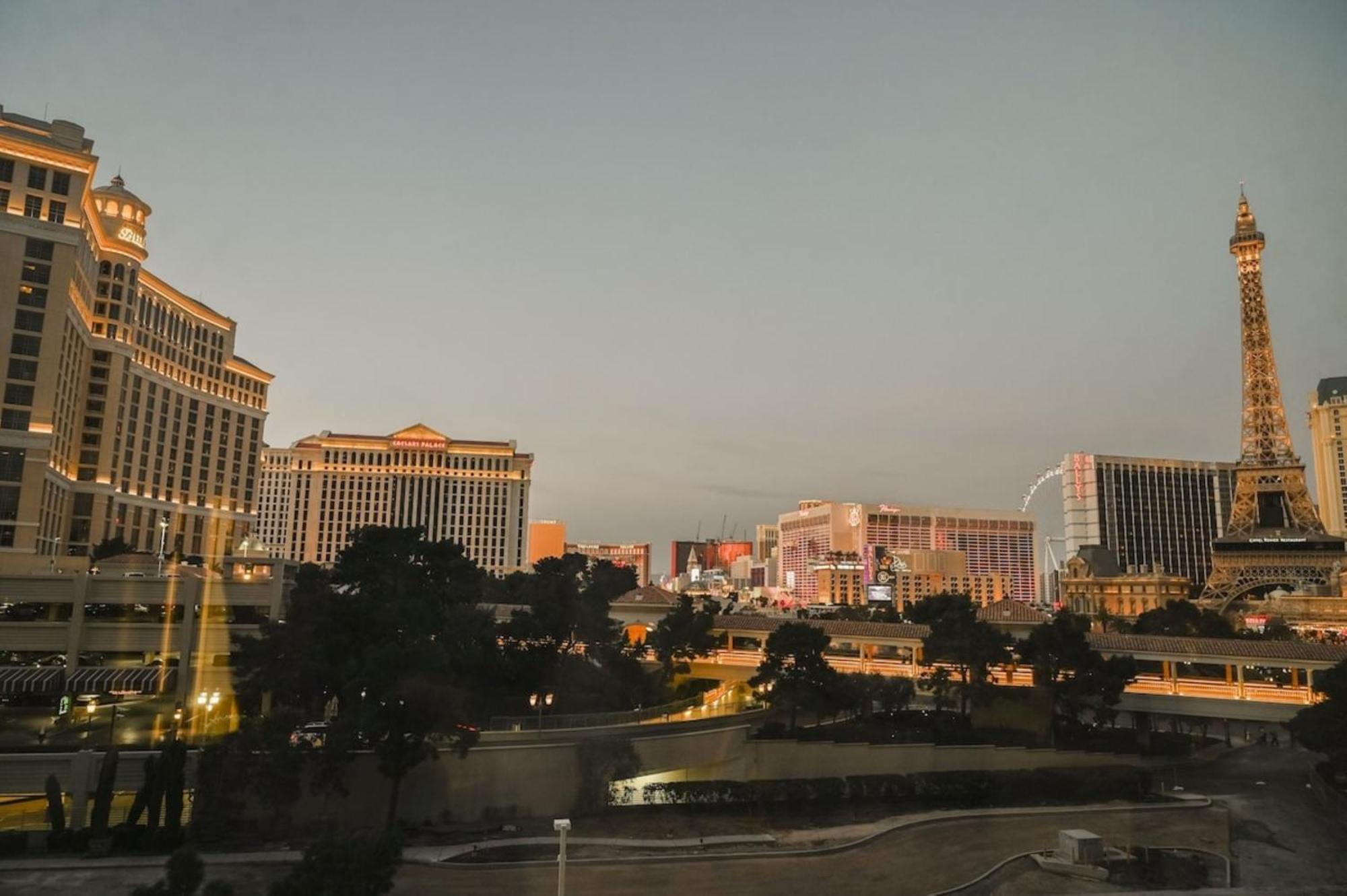 Apartment Together On The Strip - 2 Bedroom 976